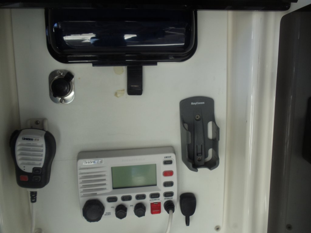 stevetaylor2000modelbayliner48hideaway017.jpg
