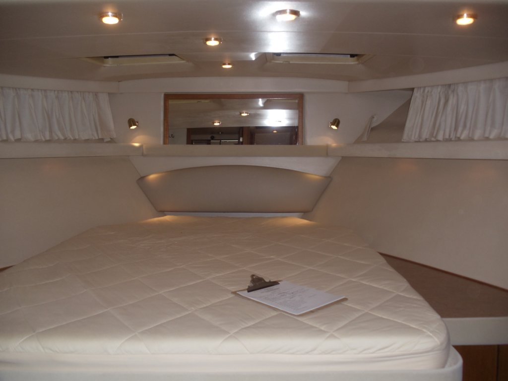 stevetaylor2000modelbayliner48hideaway041.jpg
